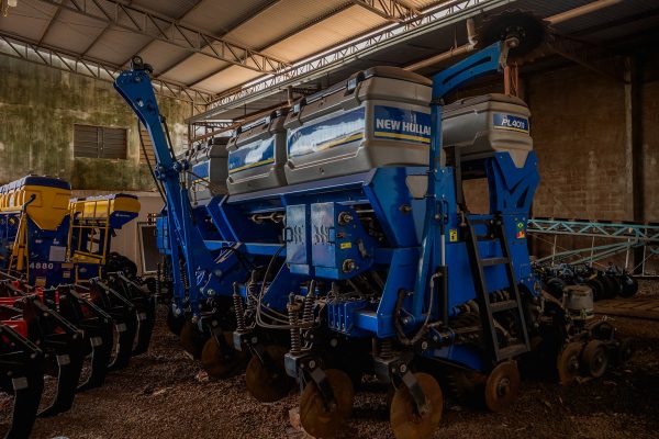 SEMBRADORA NEW HOLLAND PL4011