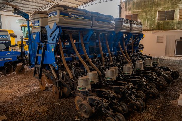 SEMBRADORA NEW HOLLAND PL4011 - Imagen 3
