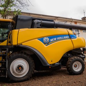 COSECHADORA NEW HOLLAND CR6080