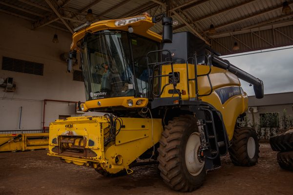 COSECHADORA NEW HOLLAND CR9060 - Imagen 2