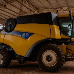 COSECHADORA NEW HOLLAND CR9060