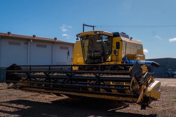 COSECHADORA NEW HOLLAND TC5090 - Imagen 2