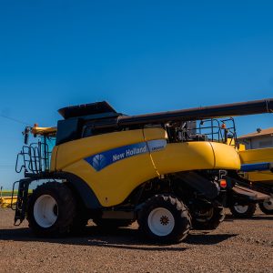 COSECHADORA NEW HOLLAND CR9060 2WD