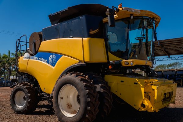 COSECHADORA NEW HOLLAND CR9060 2WD - Imagen 4