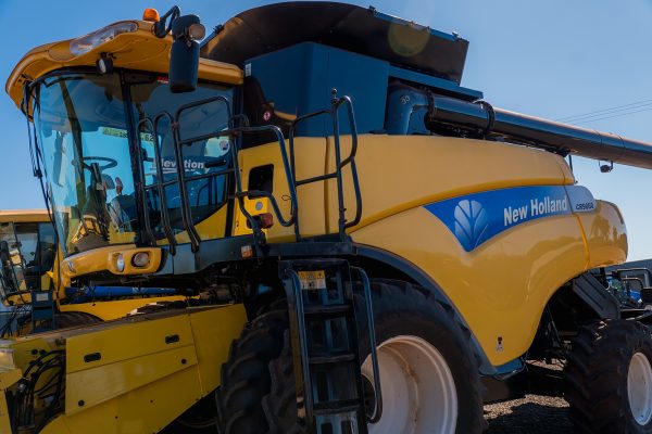 COSECHADORA NEW HOLLAND CR9060 2WD - Imagen 5
