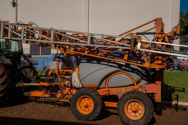 PULVERIZADOR JACTO ADVANCE 3000 AM-24 TANDEM