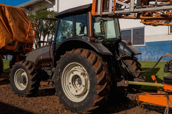 TRACTOR VALTRA T151 - Imagen 4
