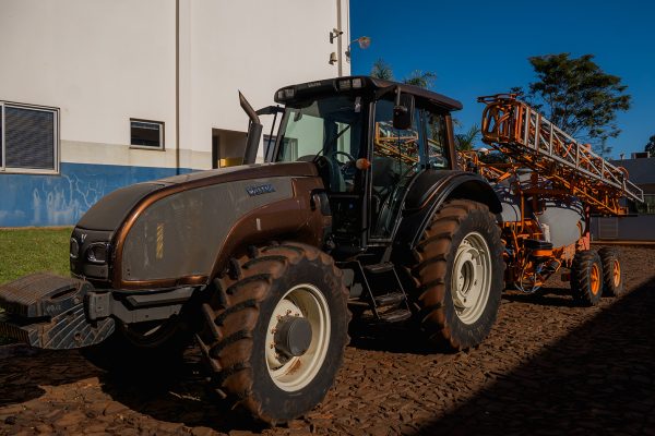 TRACTOR VALTRA T151