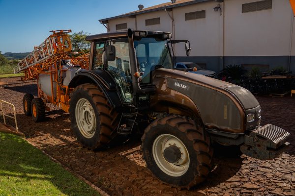 TRACTOR VALTRA T151 - Imagen 2