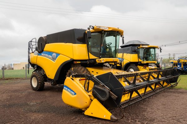 COSECHADORA NEW HOLLAND CR5.85 - Imagen 3