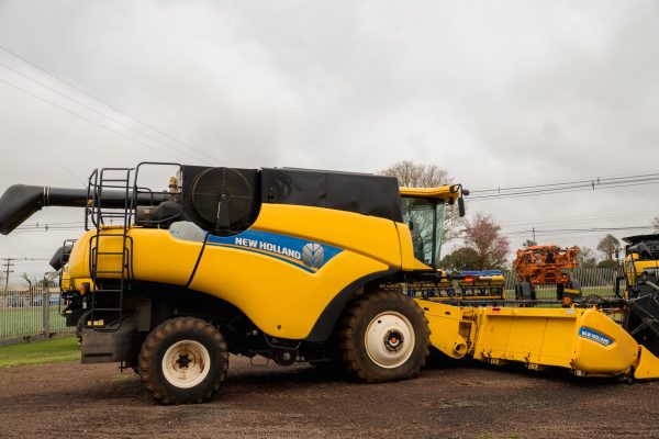 COSECHADORA NEW HOLLAND CR5.85 - Imagen 4