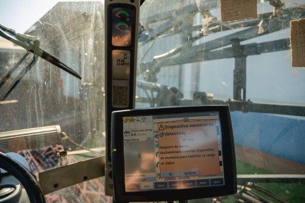 PULVERIZADOR NEW HOLLAND SP2500 - Imagen 8