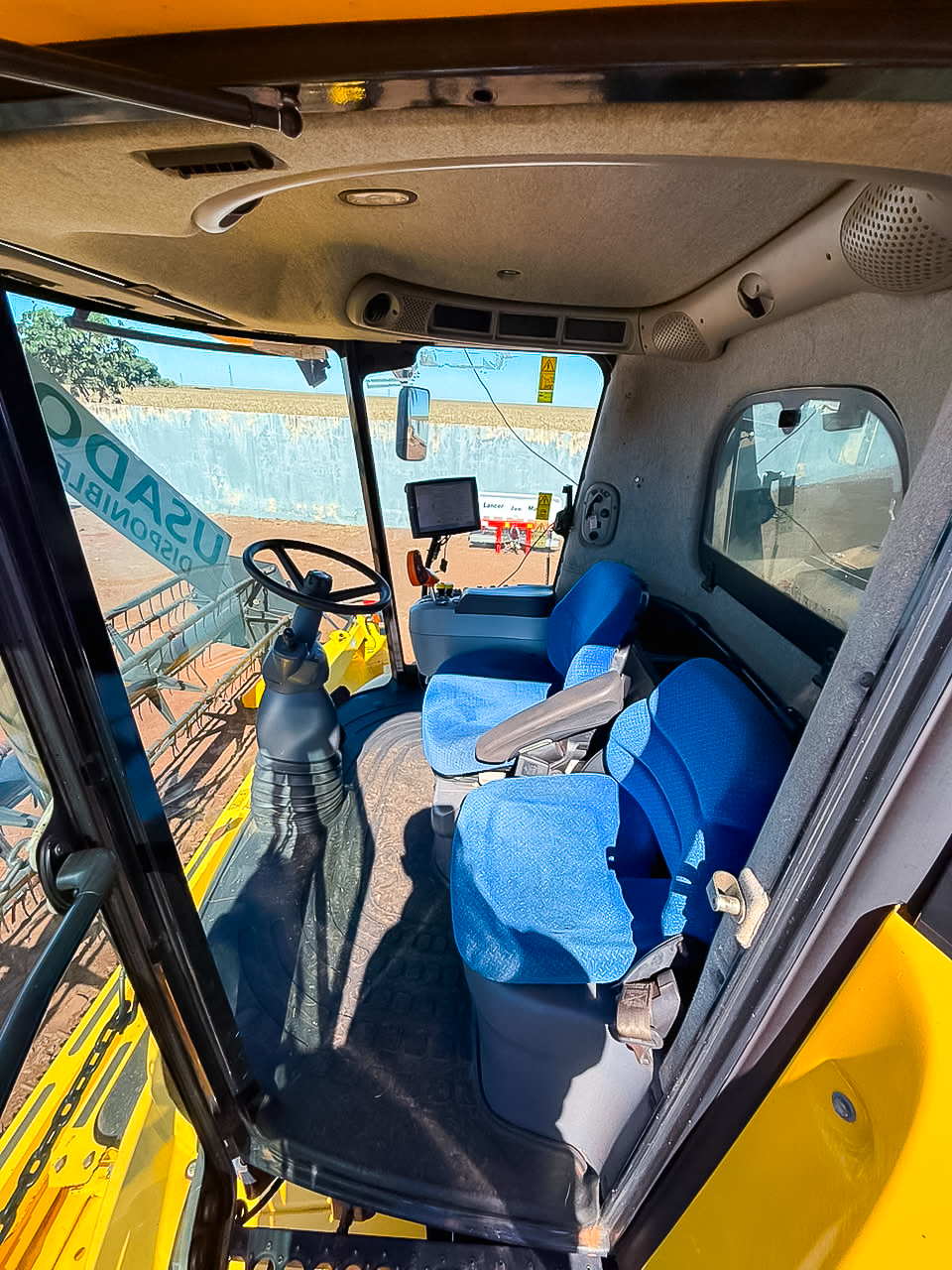 COSECHADORA NEW HOLLAND CR5.85 - Imagen 3