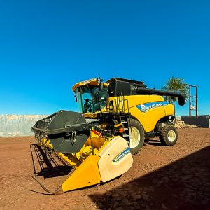 COSECHADORA NEW HOLLAND CR5.85