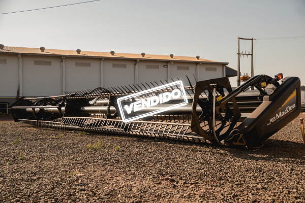 PLATAFORMA MACDON FD70