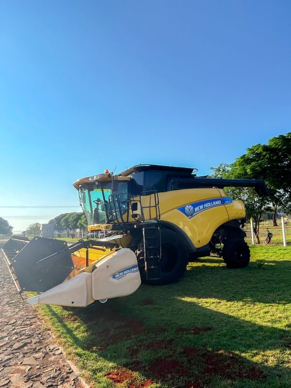 Cosechadora New Holland CR6080 - Imagen 5