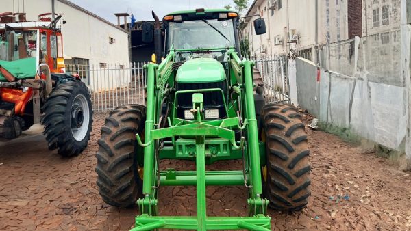 Tractor John Deere 6145J - Imagen 2