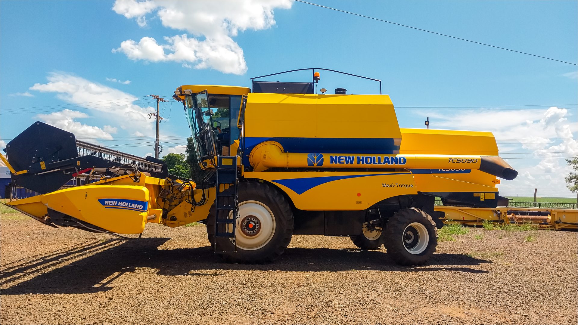 COSECHADORA NEW HOLLAND TC5090 - Imagen 2