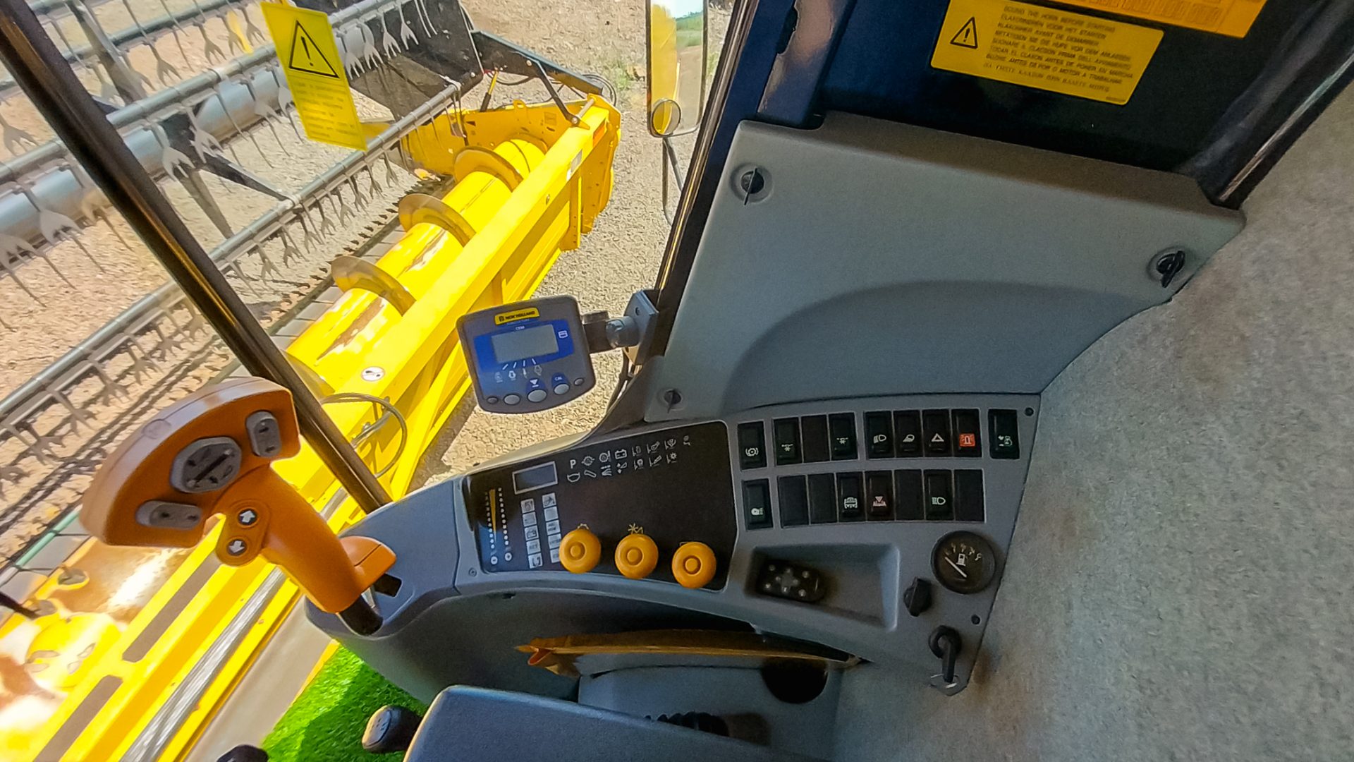 COSECHADORA NEW HOLLAND TC5090 - Imagen 6