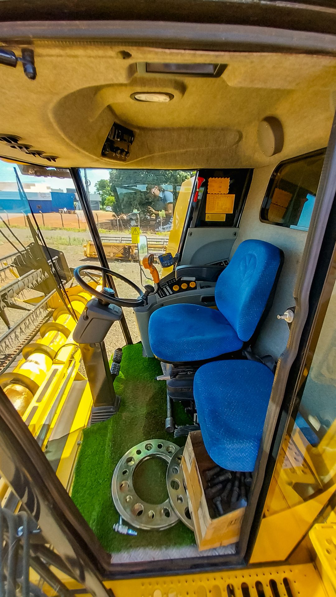 COSECHADORA NEW HOLLAND TC5090 - Imagen 7