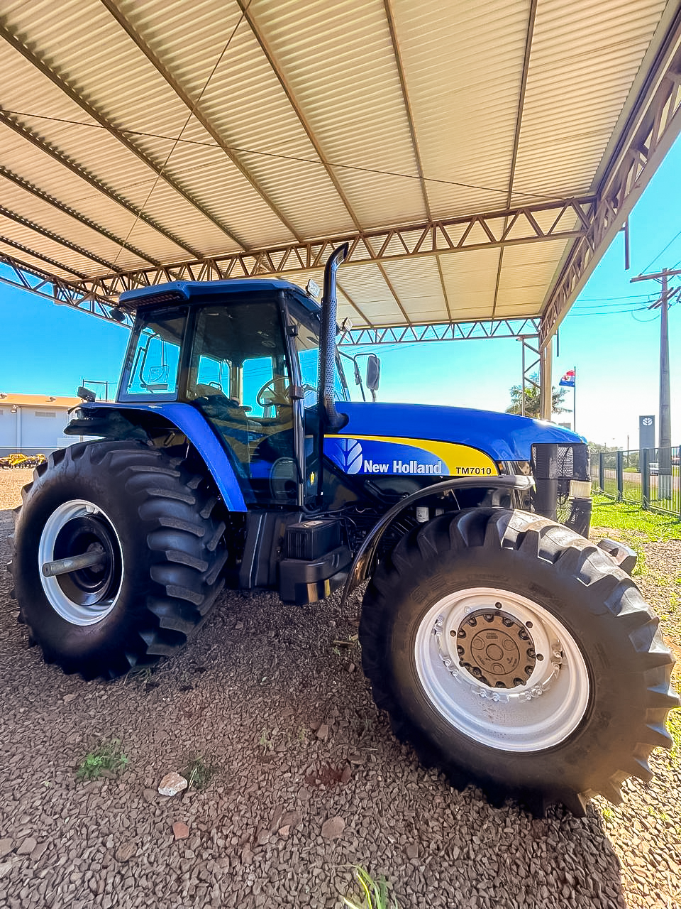 Tractor New Holland TM7010