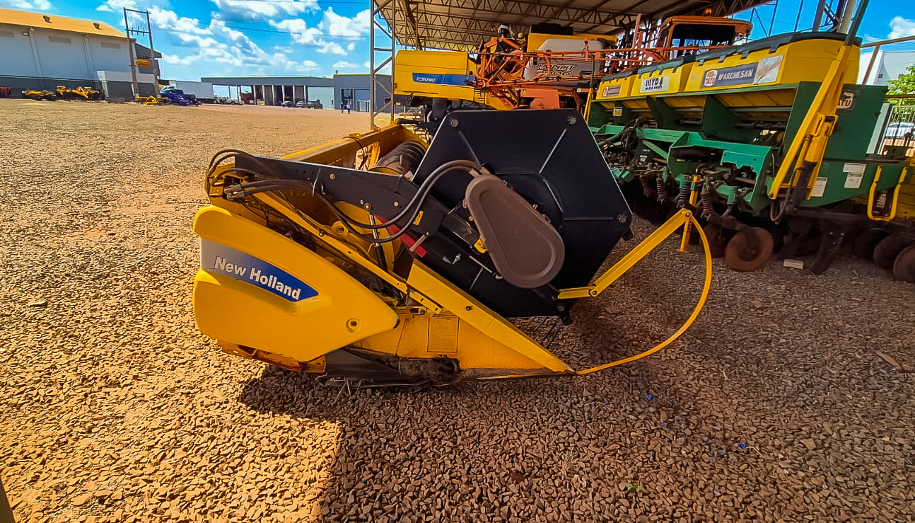 Cosechadora New Holland TC5090 - Imagen 2