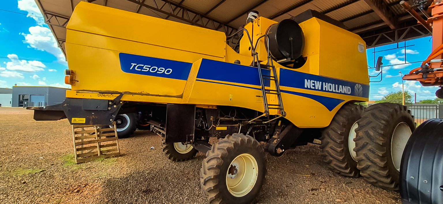 Cosechadora New Holland TC5090 - Imagen 5